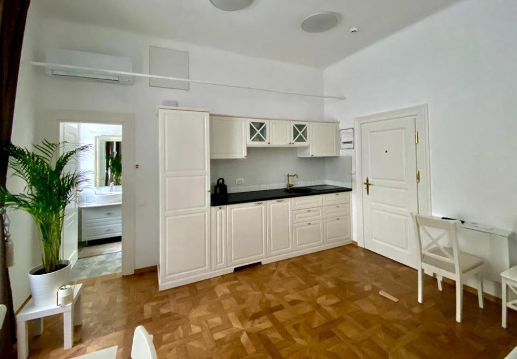 Ars Longa Apartments Любляна Екстериор снимка